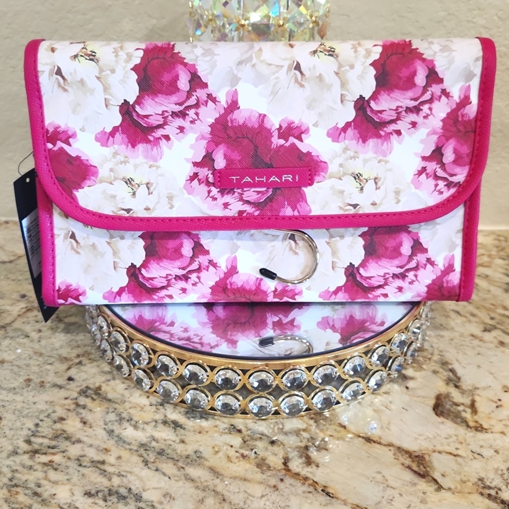 Tahari Hanging Case Watercolor Rose's Design NWT - Picture 1 of 7